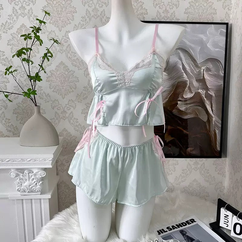 セクシー度MAXのグリーン&ピンクカミソール✨