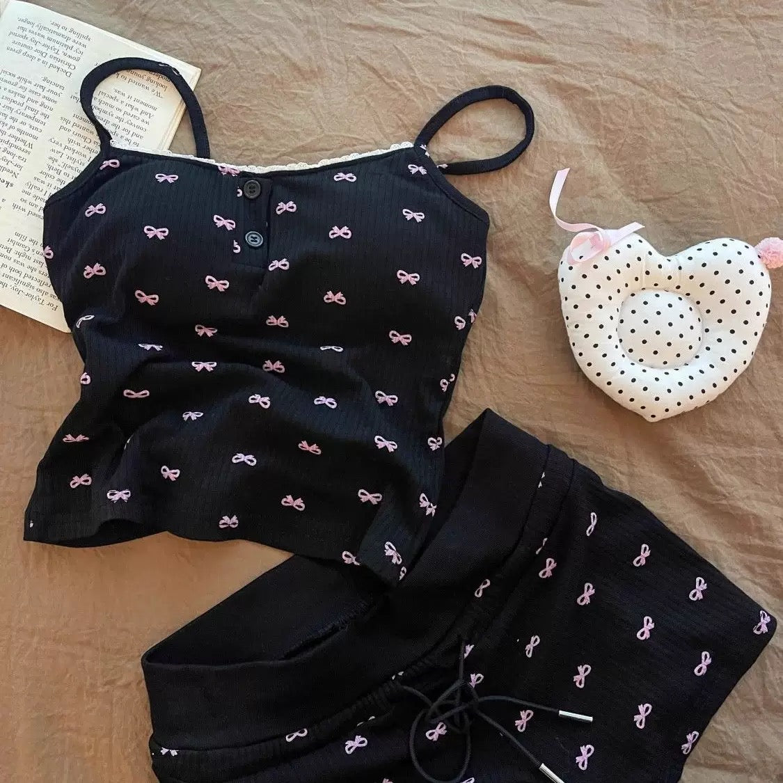 クールで高級感溢れるブラックパジャマセット🖤