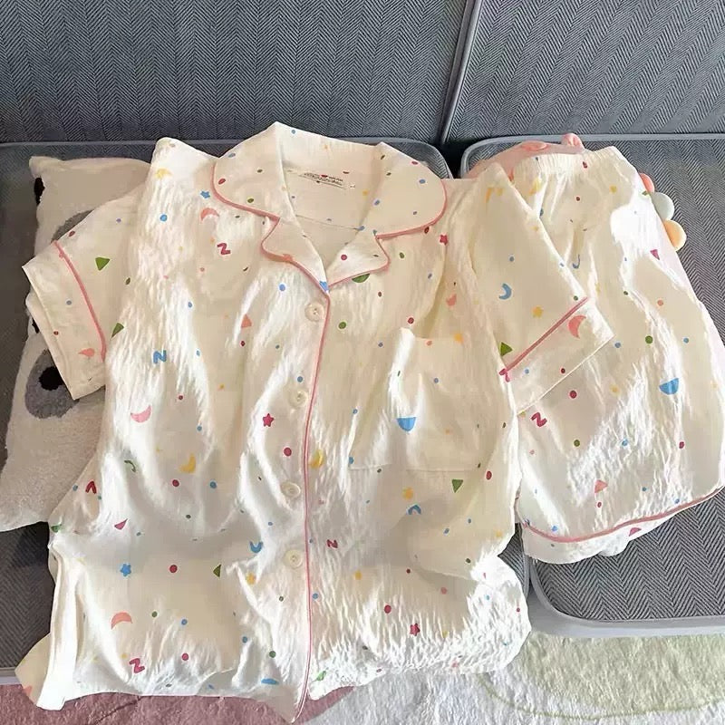 ふわふわ素材で癒されるパジャマセット🤍