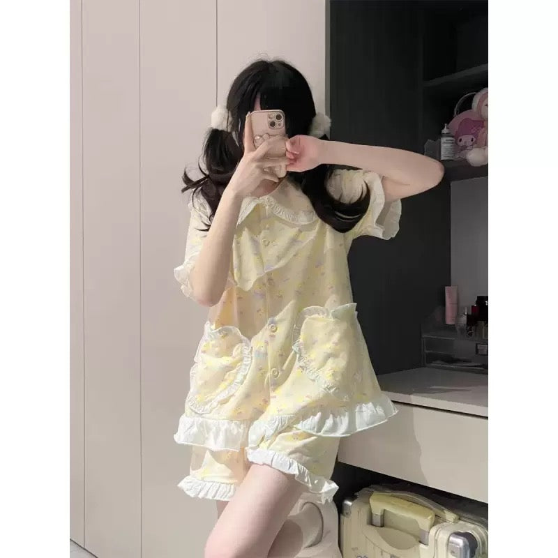 キュートなイエローパジャマでリラックスタイムを✨